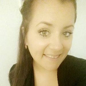 Meet your Posher, Deborah